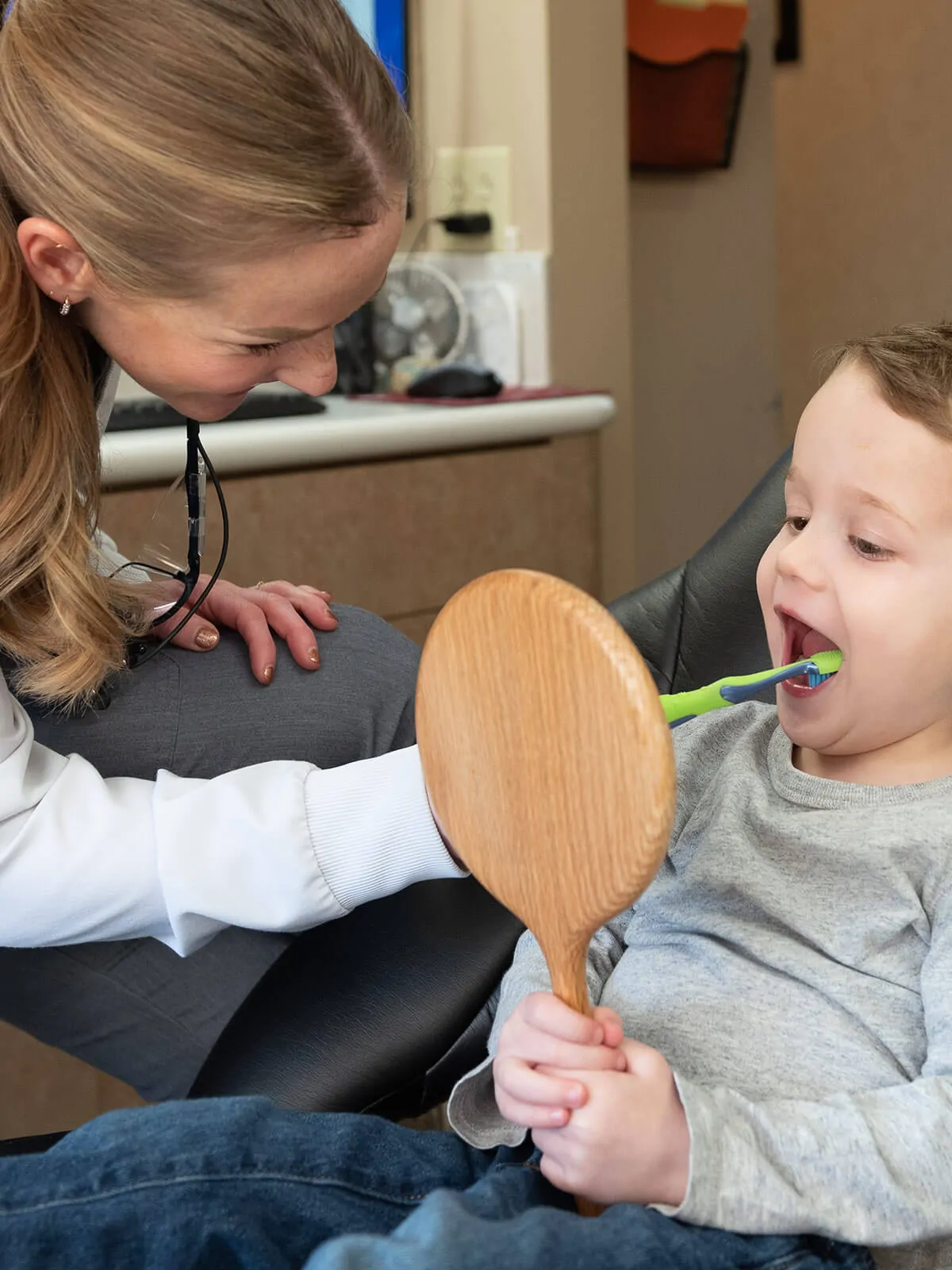 pd-gallery-brush-teeth